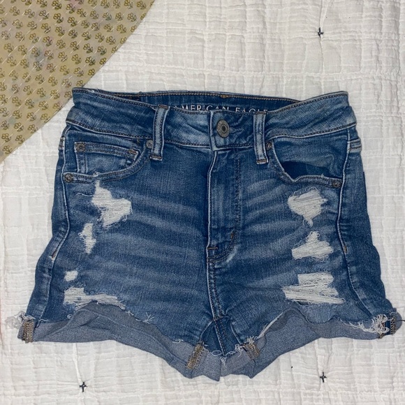 American Eagle Shorts - Picture 2 of 4